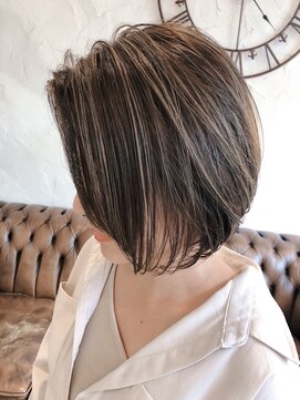 ルーツヘアーガーデン(Roots hair garden) 小顔に見えるナチュラルボブ