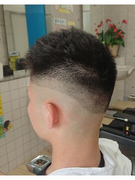 ヘアーサロン ヨシノ(HAIR SALON YOSHINO) ツイストピンパーマ&フェードカット