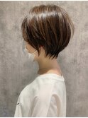 くびれと丸みショート