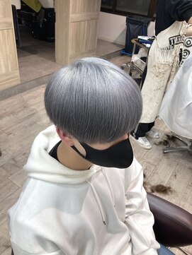 コワファーストナガサキシャンプーボーイ(COIFF1RST NAGASAKI SHAMPOO BOY) マッシュ×グレーシルバー