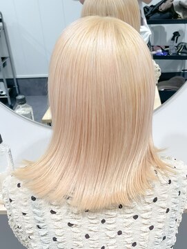 テン 栄店(tenn) ブリーチのみのtsuyaブロンドヘアー/イルミナカラー【kuroda】