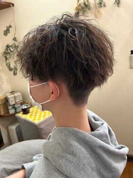 美容室 メザミー MESAMIES 20代30代マッシュゆるふわパーマスタイル刈り上げ