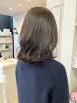 キャアリー(Caary) 福山市美容室Caary 人気スモーキーブラウン 外ハネくびれミディ