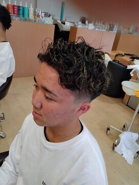 シャンプーボーイ 佐世保駅前店(SHAMPOO BOY) 刈り上げメッシュ ツイスパ シャンプーボーイ佐世保駅前店