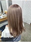 ピンクベージュ