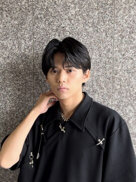 オーガニック アトリエ 大宮(organic+atelier) センターパート/フェザーショート/コンマバング