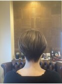 ショートボブ