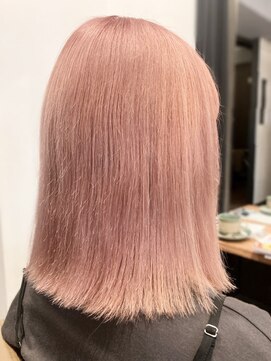 リライト(re:LIGHT) ピンクベージュ×切りっぱなしボブ