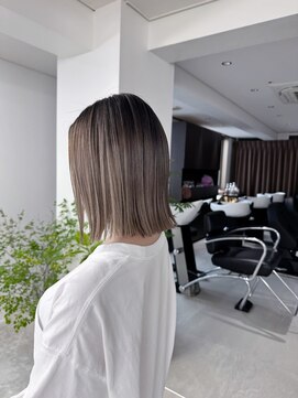 レアル 心斎橋 大阪(REAL) 髪質改善/レイヤー/ダブルカラー/ブリーチ/ハイライト/心斎橋