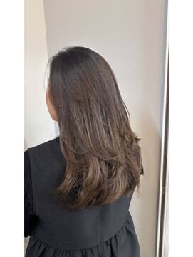 クオーレ(CUORE) ～軽すぎないレイヤーカット～