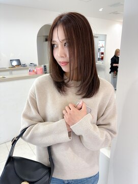 ヨーロ(yolo) スモーキーベージュ×レイヤーカット