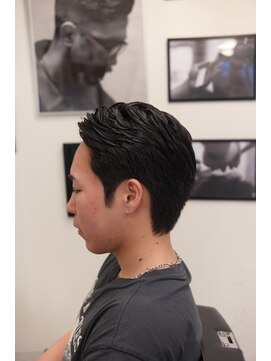 ザチョップショップ キチジョウジ(THE CHOP SHOP KICHIJOJI) テーパーフェードスキンフェードカットシェービング吉祥寺理容室