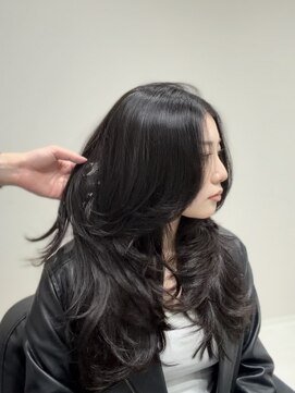 コスモス 町田(COSMOS) ミディアムレイヤーカットバタフライカットハッシュカット