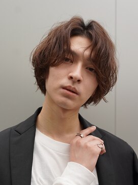 レタッチバイフィフス(RETOUCH by fifth) センターパート×ルーズパーマ