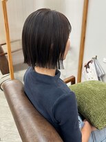 コットバイ ラヴェスト(Cott by lovest)&nbsp;ぷつっと感がお洒落◎暗髪ラインボブ