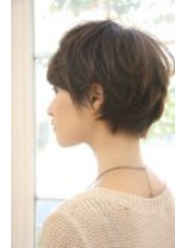 ヘア サルーン マイア 町田駅店(hair saloon maia) 女度UP!!【美シルエット】ショートグラデーション