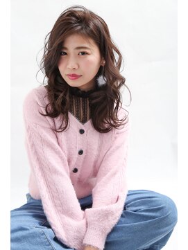 イソラブル(ISOLA-blu) 【大人のレイヤースタイル】アッシュベージュ×ふわっとロング