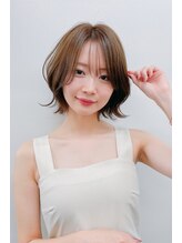 ランプヘアー(Lamp hair) フェミニンショート