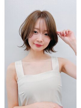 ランプヘアー(Lamp hair) フェミニンショート