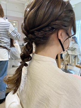 ネオリーブ チロル 横浜西口店(Neolive CiroL.) オリーブベージュ 編みおろしアレンジ 横浜