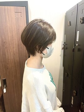 ギフト ヘアー サロン(gift hair salon) 【ナチュラルハイライトくびれショート】原口健伸