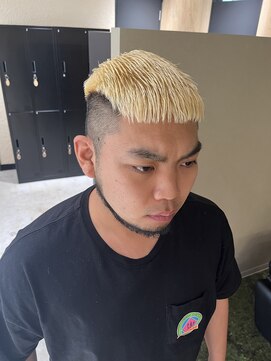 エイト 難波店(EIGHT namba) 金髪　クロップスタイル　【店長　山本】