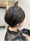 セクシー黒髪ショート