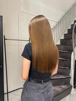 カミエ(kamie)の写真/【HPB AWARD 2025 BEST SALON 注目サロン選出】韓国で流行りの「水トリートメント」で触りたくなる美髪に…