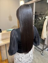 スアバイキキ(SuA by kiki.)&nbsp;似合わせカット/透け感バング/ぱつっとボブ/韓国ウェーブ[千葉]