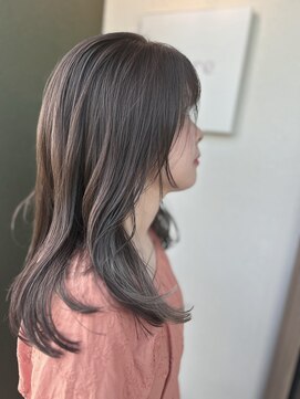 モア(more) インナーグレー