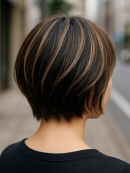 ラコラ(LAKOLA)の写真/「隠す」から「活かす」白髪ケアを◇気になるお悩みも、厳選薬剤による透明感カラーで艶めく上品な印象に。