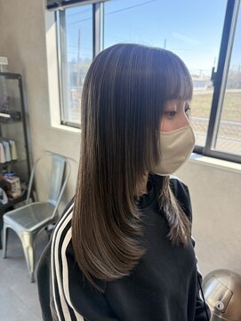 ロウル(Roul) レイヤーカット×ハイライトカラー