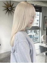 ラッドルーム(LAD ROOM.)&nbsp;ケアブリーチ/ブロンド/顔周りレイヤー