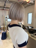 ルーム(Loom.)&nbsp;ケアブリーチ ハイトーンボブ ホワイトベージュ グレージュ