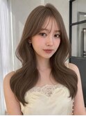 ロングヘア韓国レイヤーくびれヘア顔まわりレイヤーくびれ巻き◎