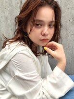 ルーム(Loom.)&nbsp;〈スタイリング簡単〉オレンジベージュ×ルーズウェーブ