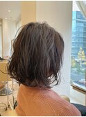 緩めカールなミディアムボブスタイル