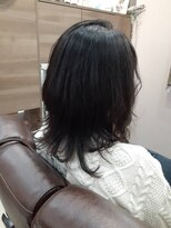 アリー(Ari-) 透明感あるダウンカラー