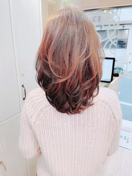 ミッシェル アフロート(michelle afloat) 10代20代30代40代50代60代ひし形くびれレイヤーもCカーブカット