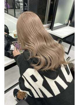 リア 大阪梅田(Ria) ~ミルクティーべージュ~【Ria 大阪 梅田】