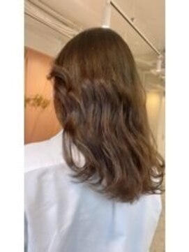 ユニバーストーキョー 池袋東口店(universe tokyo) 透明感♪オリーブベージュ