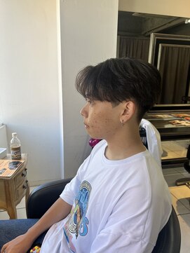 アイズ 海老名(AIZU) センターパート　ニュアンスパーマ　カルマパーマ