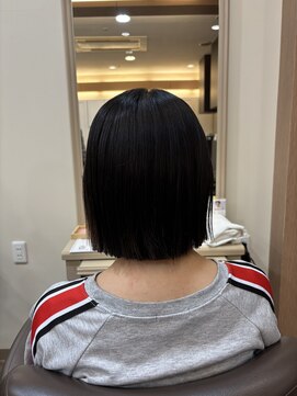 アルターリール(aL ter Rire) 黒髪/ボブルフ/ネビージュ/小顔/ワンレン