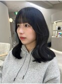 広めバング王道くびれヘミディアムヘア