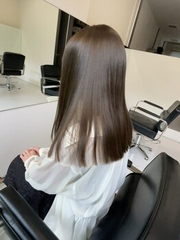 髪に優しいダメージレスカラーで、今までとは違う艶めく美髪に♪あなたの為のヘアケアをご提案します！