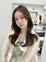 ユーフォリア 渋谷グランデ(Euphoria SHIBUYA GRANDE)&nbsp;レイヤースタイル　オリーブベージュ　顔まわりカット