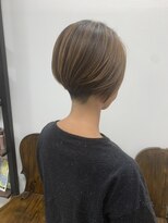 ロアール(LOIRE)&nbsp;かりあげ前下がりショートボブ