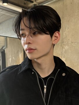 オルカ(ORCA) 韓国ヘア／センターパート／フェザーパーマ