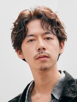 テン 心斎橋(tenn.)&nbsp;メンズセンターパート七三分けパートニュアンスパーマ刈り上げ