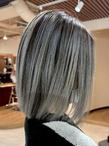 ブリッツ レボ(BLITZ-REVO)&nbsp;ピンクベージュ/アンブレラカラー/クールショート/前髪/柏駅